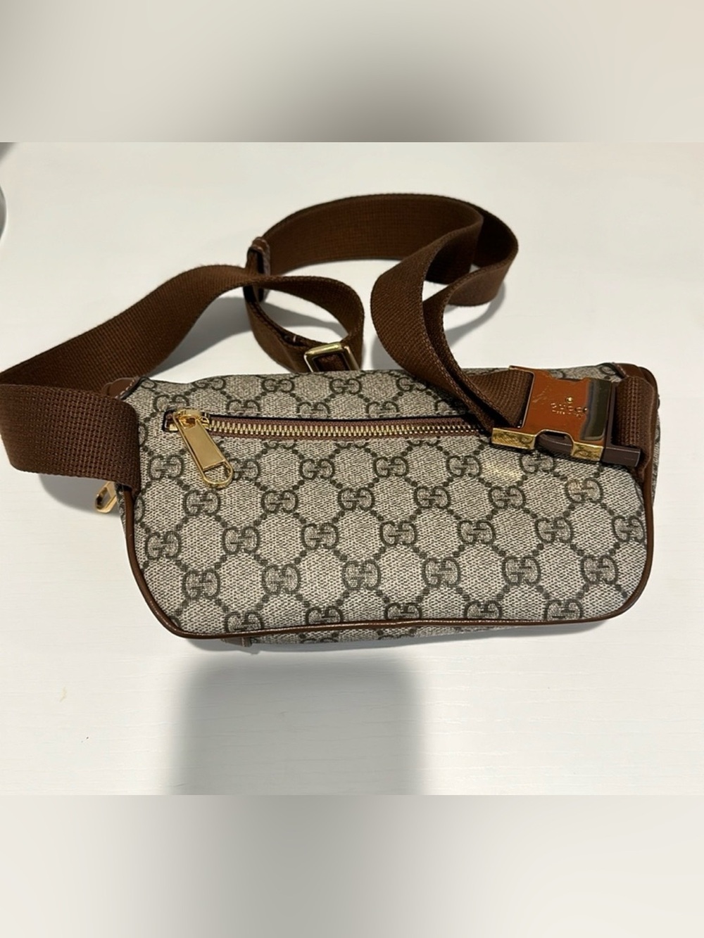 Gucci GG Interlocking Belt Bag - Picture 3 of 6